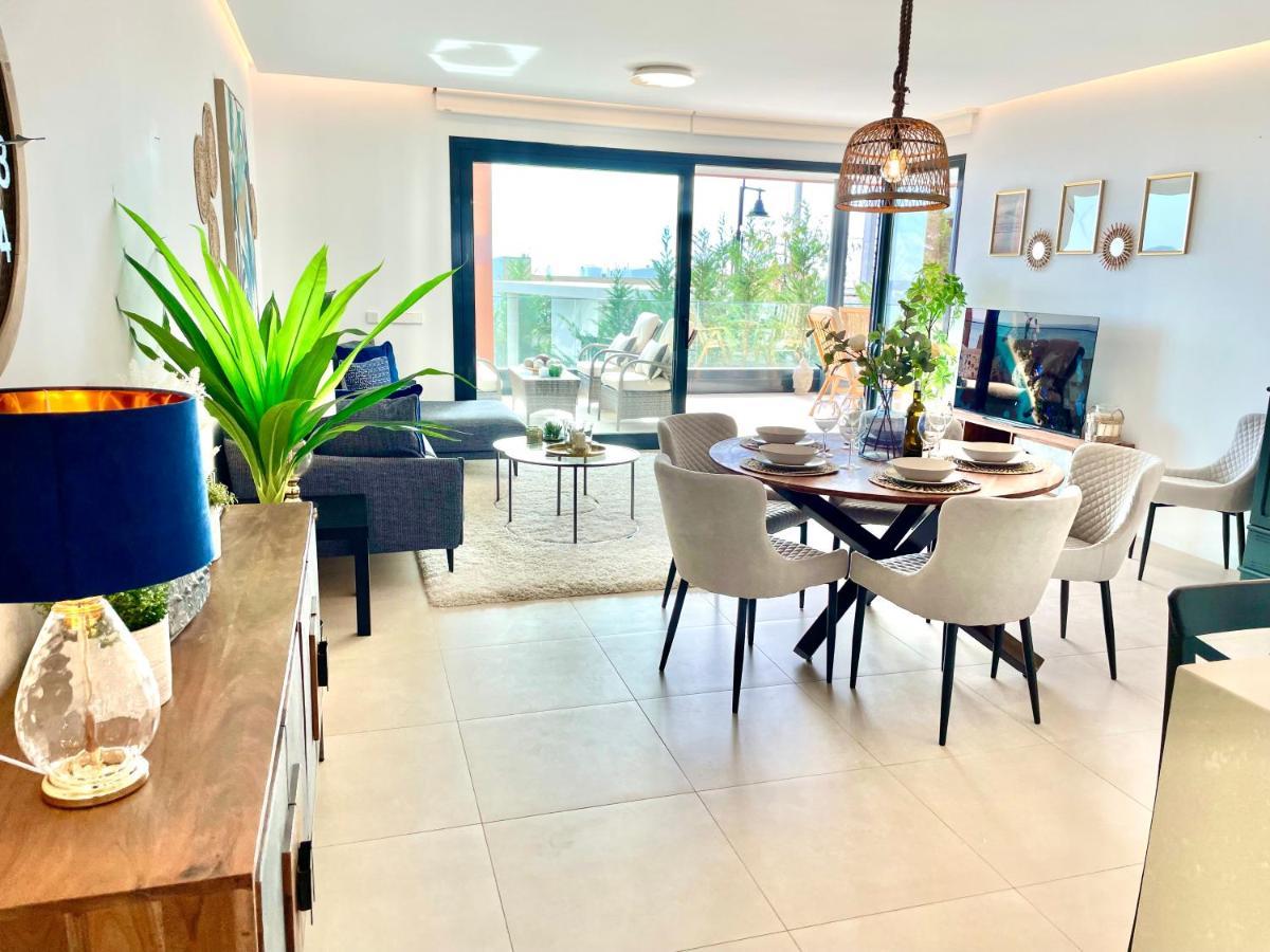 Luxury 3 Bedroom Apartment 300M From The Beach Fuengirola Esterno foto