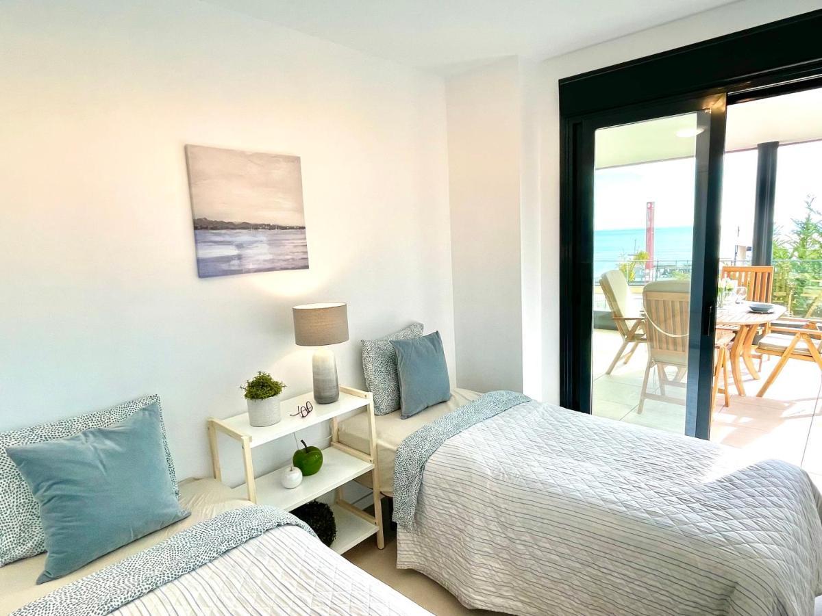 Luxury 3 Bedroom Apartment 300M From The Beach Fuengirola Esterno foto